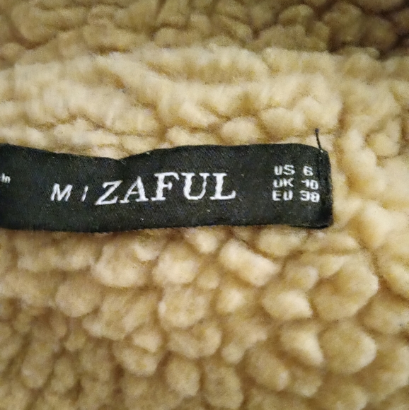 Teddy Cropped Fluffy Jacket- Nude - Picture 4 of 7